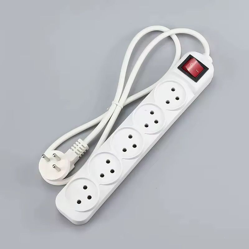 מפיץ חמישה כיוונים עם מחבר